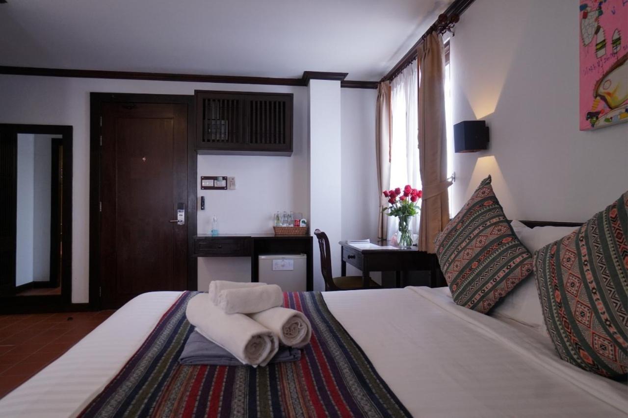 Baan Huenphen Boutique Hotel Chiang Mai Rum bild