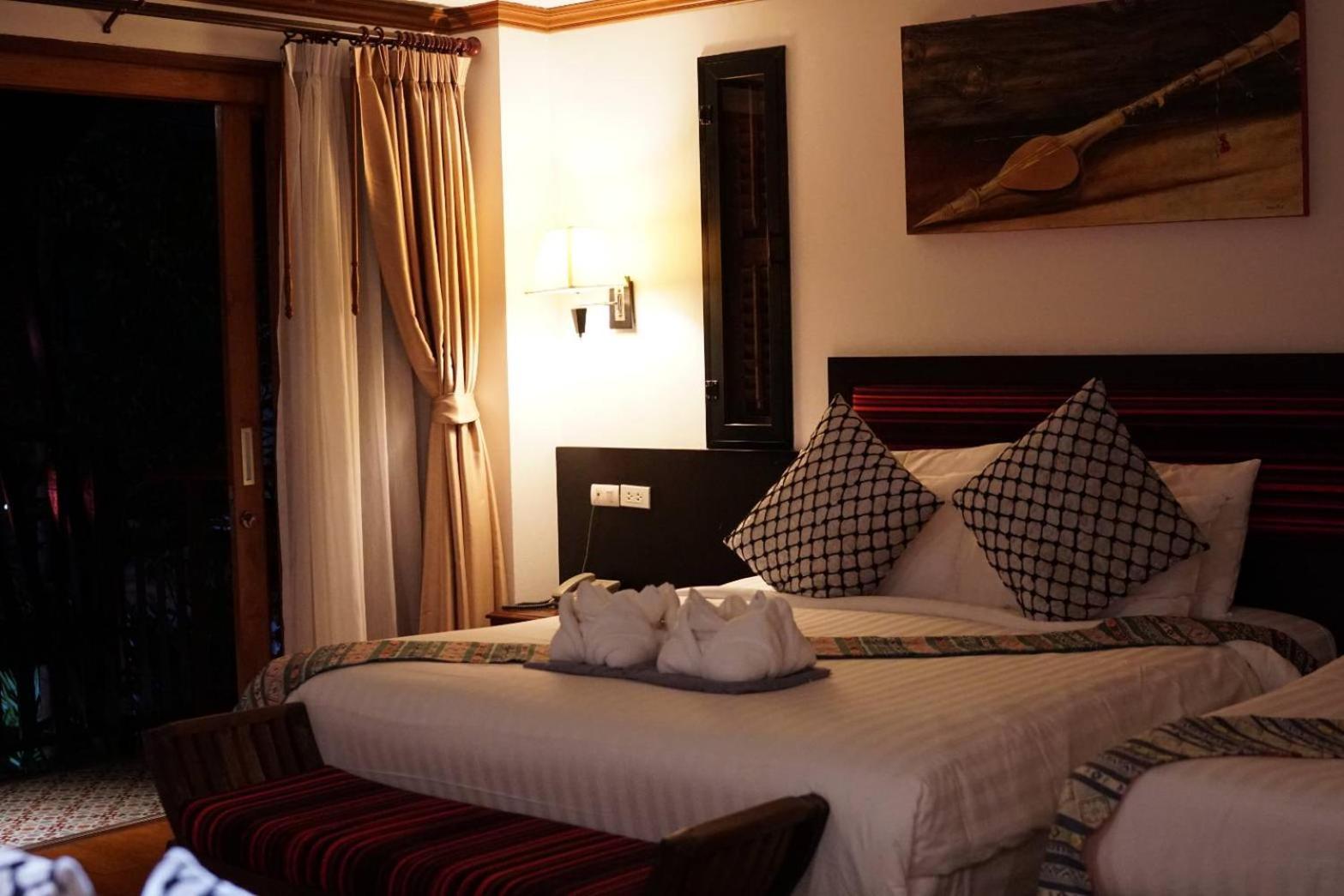 Baan Huenphen Boutique Hotel Chiang Mai Rum bild