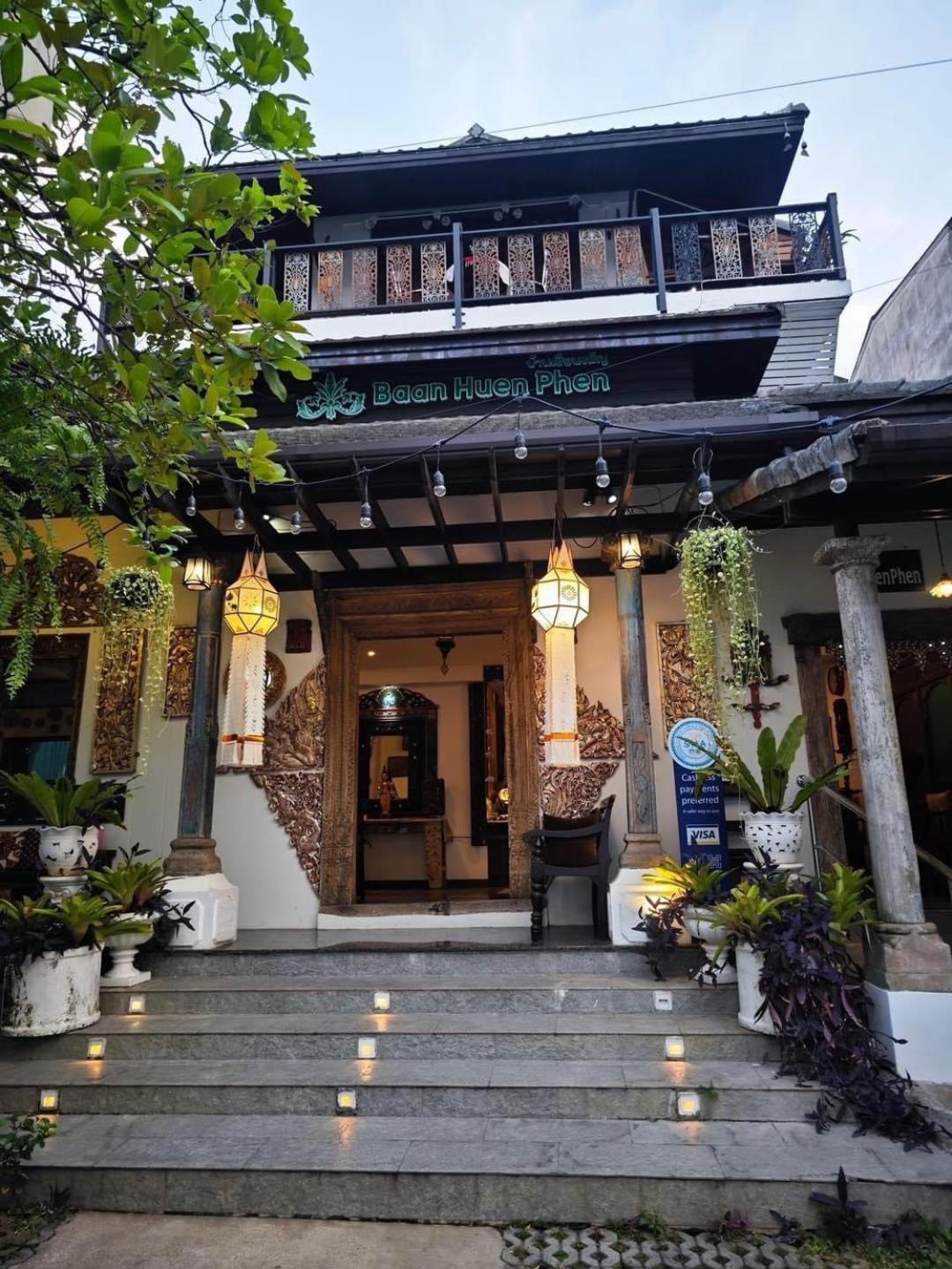 Baan Huenphen Boutique Hotel Chiang Mai Exteriör bild