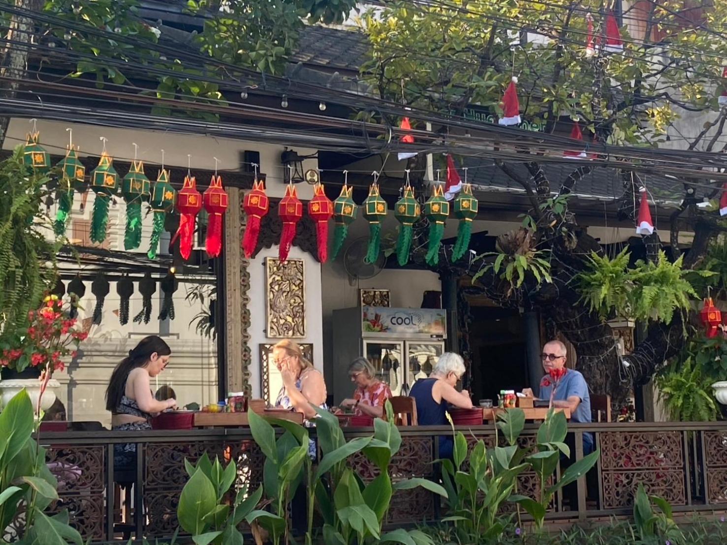 Baan Huenphen Boutique Hotel Chiang Mai Exteriör bild