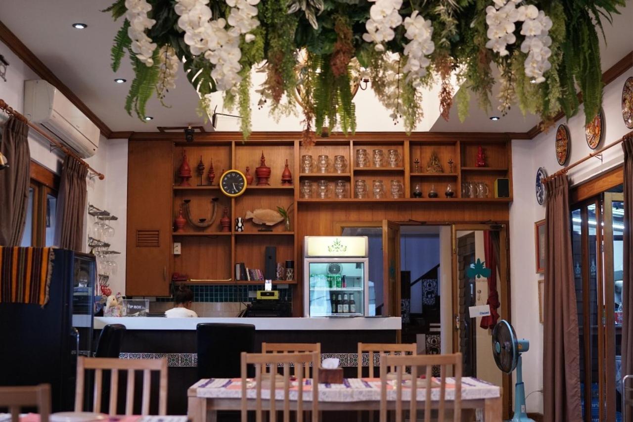 Baan Huenphen Boutique Hotel Chiang Mai Exteriör bild