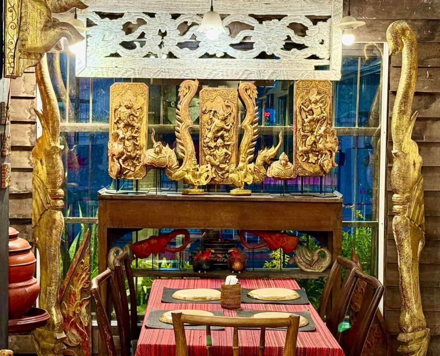Baan Huenphen Boutique Hotel Chiang Mai Exteriör bild